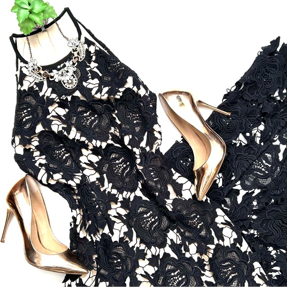 Keepsake The Label Black Lace True Love Maxi Dress Gown Size Large Sleeveless - Picture 2 of 15